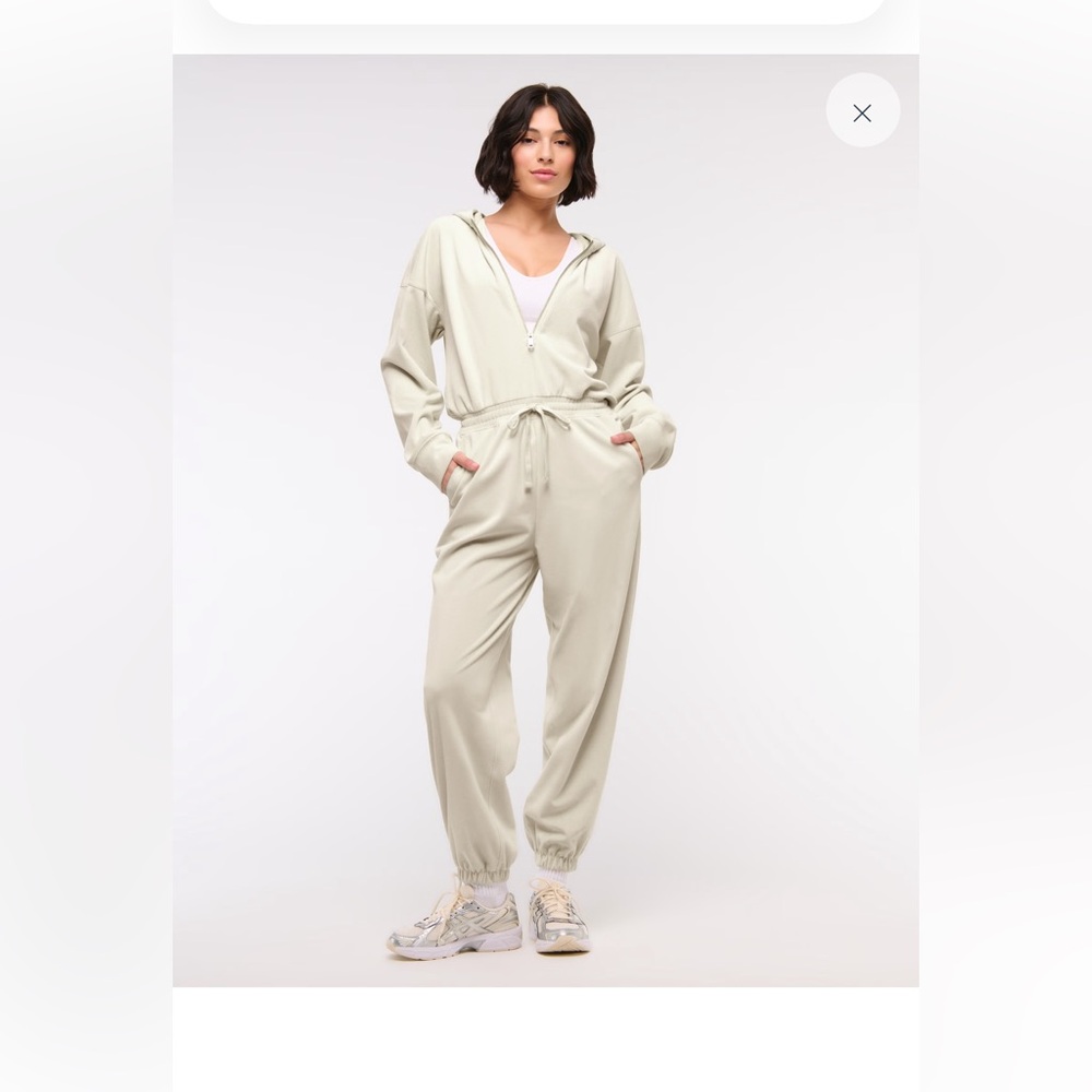 Abercrombie & Fitch Light Cream Jumpsuit